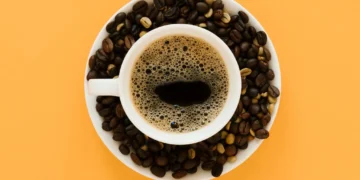 tomar cafe ajuda no humor e na memoria segundo a ciencia.