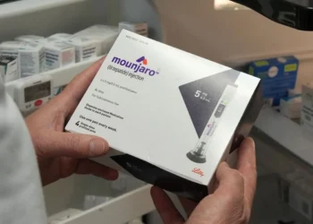 Caixa do medicamento Mounjaro para injeção, aprovado pela Anvisa para tratar sobrepeso e obesidade.