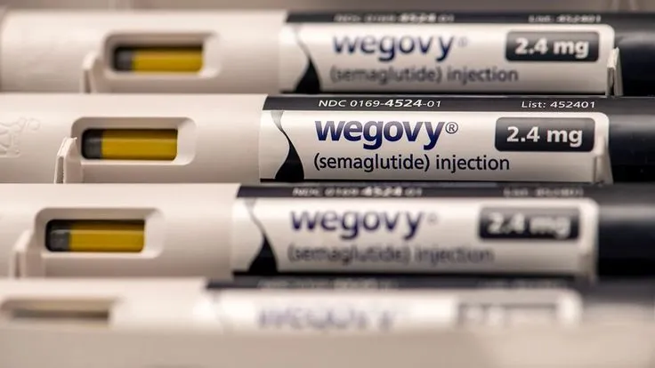 Embalagens de Wegovy (semaglutida) com 2.4mg, injeção para tratamento da obesidade.